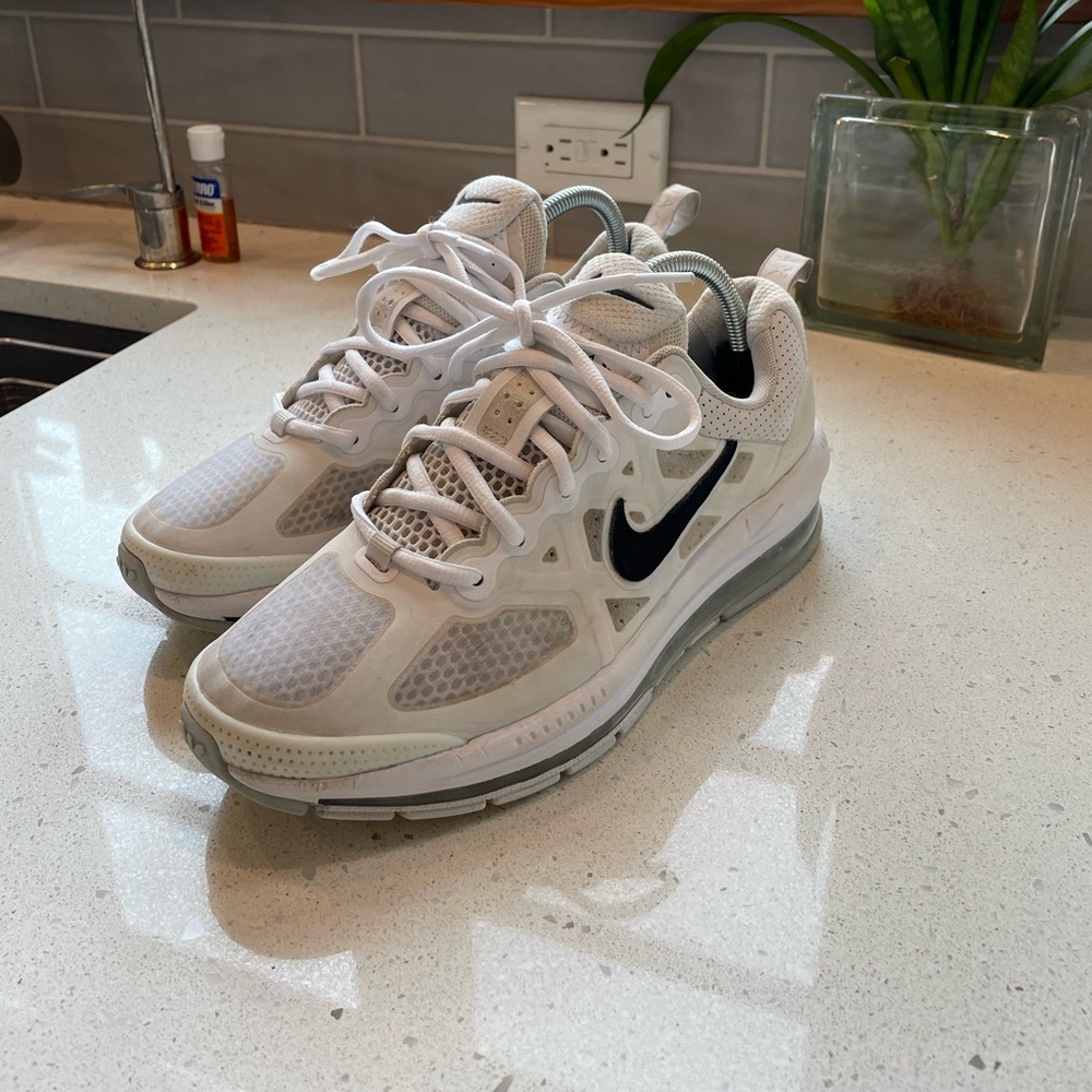 Nike air max white size 7 boys